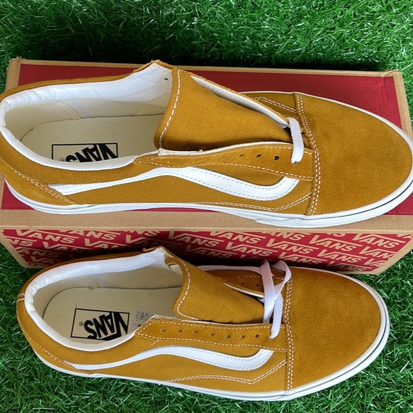 Vans WMNS Old Skool
Color Theory Golden Brown
VN0005UF1M7
Sneakers - Picture 5 of 16